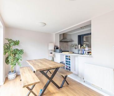 3 bedroom semi-detached house to rent - Photo 2