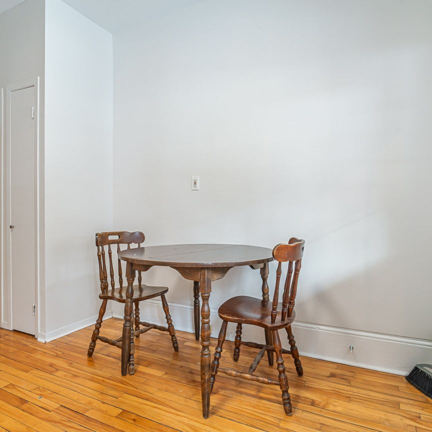 For Lease - 52 St Andrew Street Unit# 1, Lower Town - Sandy Hill, Ontario - Photo 1