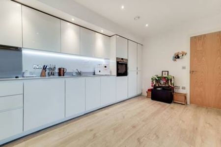 2 Bed Flat, Lyon Road, HA1 - Photo 2