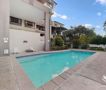 Furnished 2B2B Apartment at heart of Toowong - Photo 3