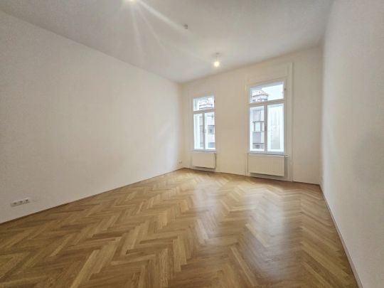 Stilvolle 146 m² Altbauwohnung mit 4 Zimmer + Wohnküche - Fischgrätparkett & Balkon in Bestlage - Photo 1