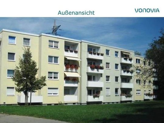 Frisch, modern, zentral - renovierte 2,5 Zimmer Wohnung in ruhiger Lage! - Photo 1