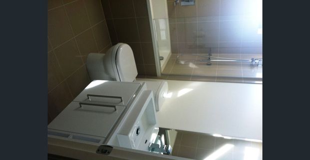 Unfurnished Luxury living, fantastic views! - Photo 1