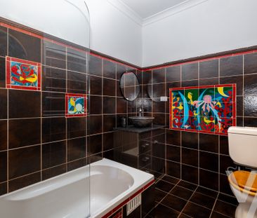 46 Carolyn Street, Adamstown Heights NSW 2289 - House For Rent | Do... - Photo 2