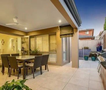 5 Murdocca Place, Castle Hill NSW 2154 - Photo 5