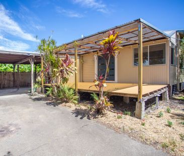 freshly renovated three-bedroom home - Photo 2