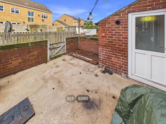 2 bedroom terraced house to rent - Photo 1