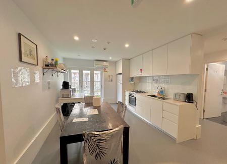 16-bedroom shared boarding house, Union St - Photo 4