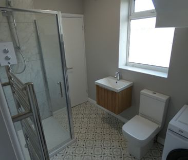 2 bed Apartment - To Let - Photo 3