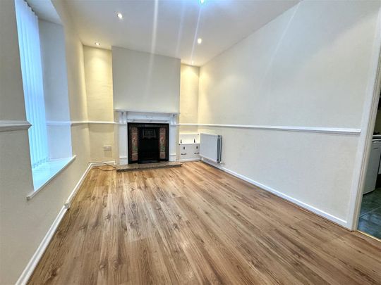 4 James Street, - Photo 1