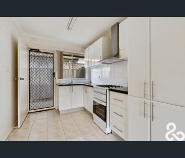 2/8 Leonard Street, Preston, Vic 3072 - Photo 5