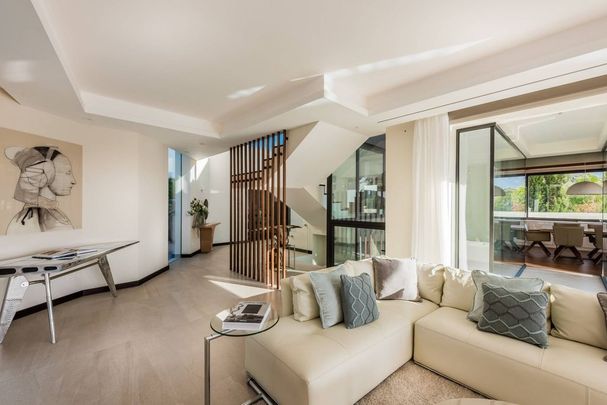 6 bedroom luxury Villa for rent in Marbella, Spain - Photo 1