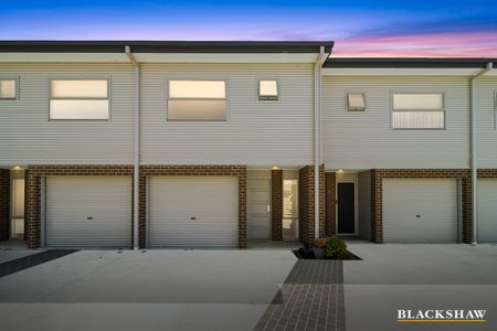 7/27 Yass Road, Queanbeyan NSW 2620 - Townhouse For Rent | Domain - Photo 3