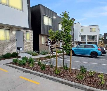 Brand New two bedroom! - Photo 4