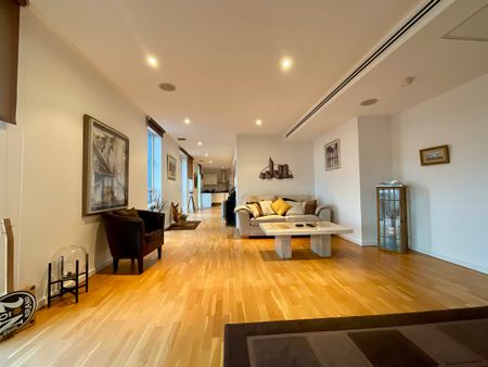 2 bedroom Penthouse to let - Photo 2