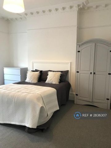 1 bedroom in a house share to rent - Photo 5
