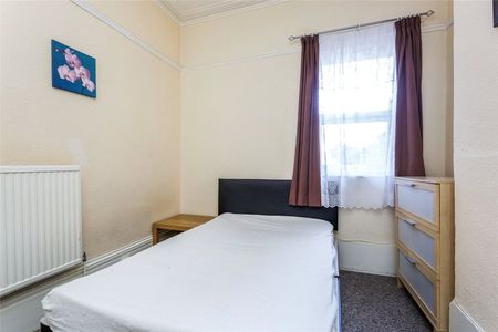 5 bedroom house to rent Lawrence Road, Southsea, PO5 - Photo 4