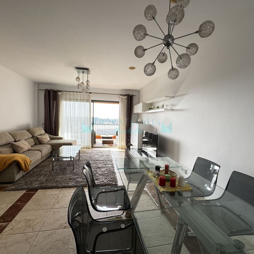 Apartment for rent in Estepona - Photo 1