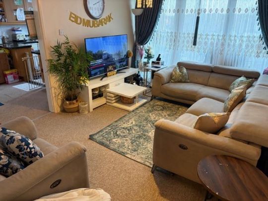 2 Bedroom Flat To Let - Photo 1