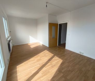 Frisch Renovierte 3-Raum-Wohnung mit Badewanne und Balkon - Photo 3