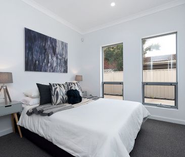 Immaculate 2 Bedroom Home in Superb Location! - Photo 4