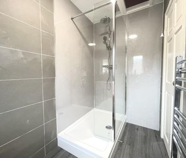 4 bedroom semi-detached house to rent - Photo 3