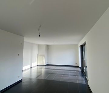 Knap en ruim appartement met 2 slaapkamers - Photo 2