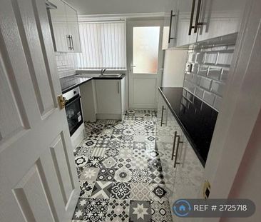 3 bedroom terraced house to rent - Photo 3