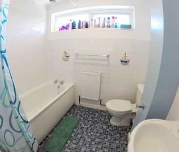 4 bedroom house to rent - Photo 3