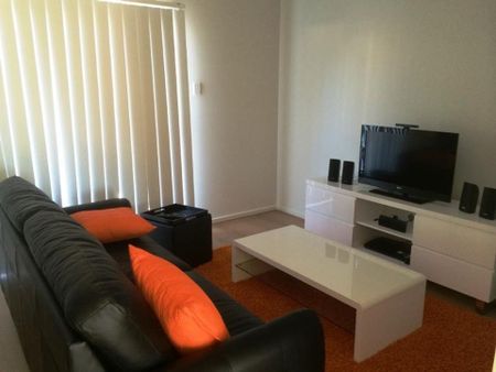 Modern 3-Bedroom Home in a Convenient Location - Photo 2