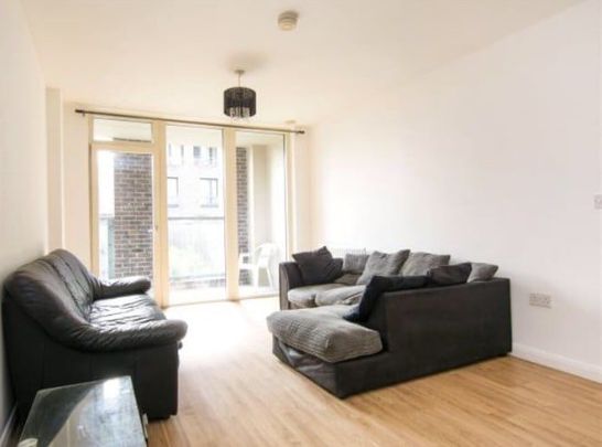 2 Bed Flat, Church Street, E15 - Photo 1
