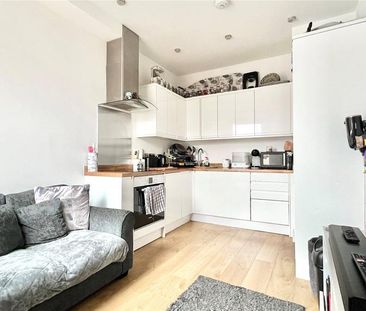 1 bedroom flat to rent - Photo 3
