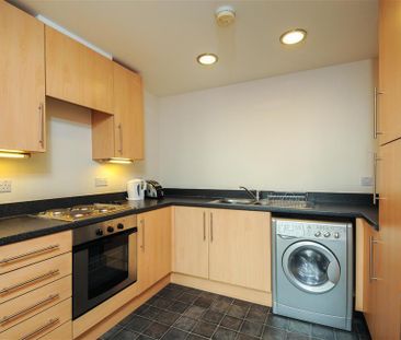 Ampere House - Photo 2