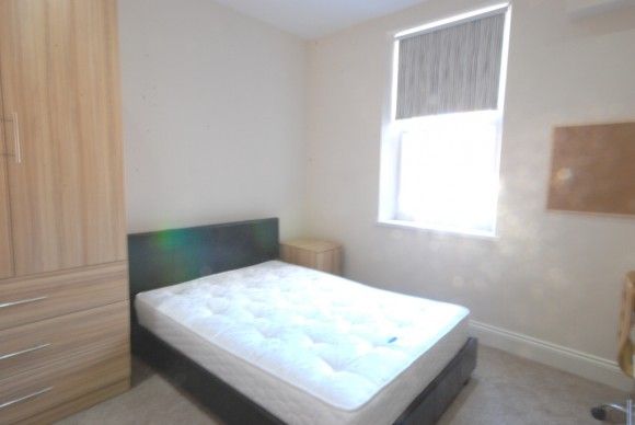 8 Bed - Osborne Avenue, Jesmond, Newcastle Upon Tyne - Photo 1
