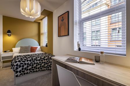 4 bedroom flat to rent - Photo 4