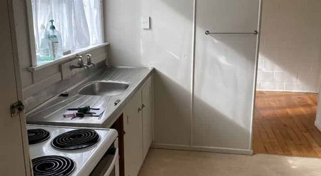 Spacious Family Home in Prime Location! - Photo 3