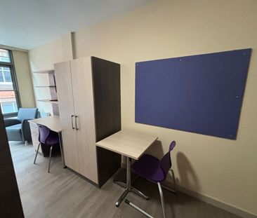Studio Flat, Halley House, NG1 - Photo 5
