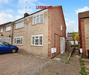 2 bedroom Maisonette to let - Photo 5