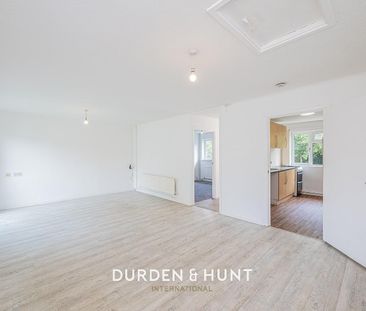 Moreton Road, Ongar - Photo 2