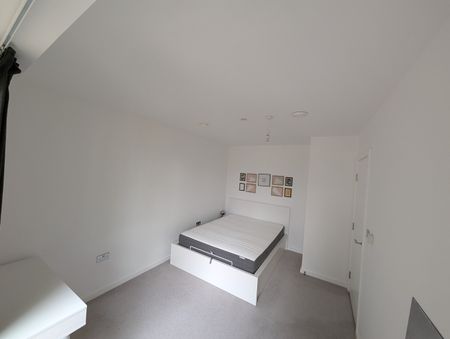 2 Bed Flat, Effra Gardens, E16 - Photo 4