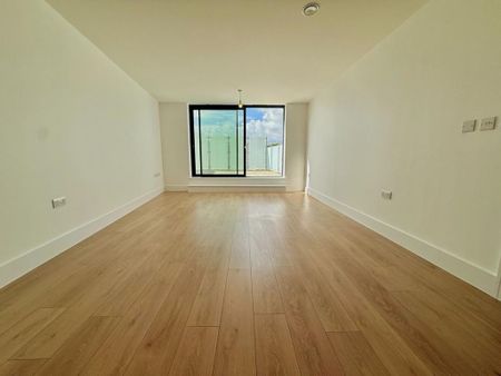 3 bedroom flat to rent - Photo 3