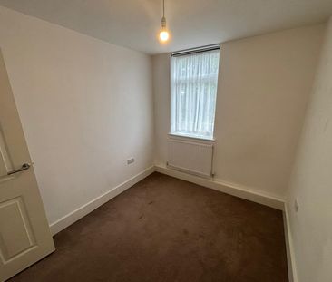 Barley Lea House, Stoke Aldermoor - Photo 2