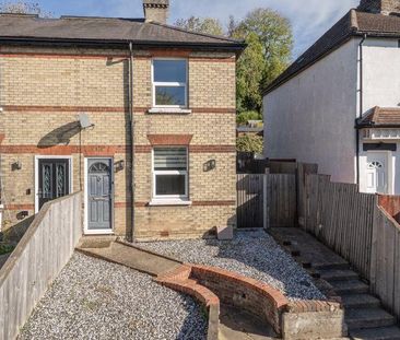 2 bedroom end of terrace house to rent - Photo 1