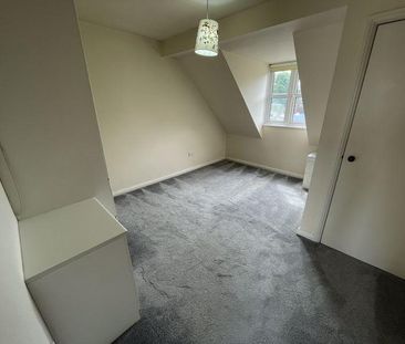 4 bedroom terraced house to rent - Photo 5