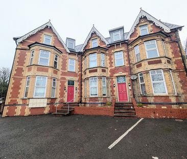 A 2 Bedroom Apartment - Photo 5