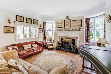 3 bedroom apartment to rent - Photo 2