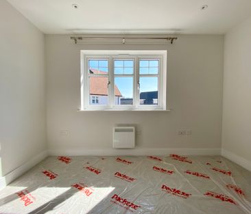 Emerald Avenue, Fleet, Hampshire, GU51 - Photo 3