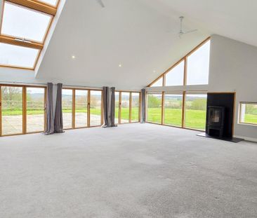 4 bedroom detached bungalow to rent - Photo 1