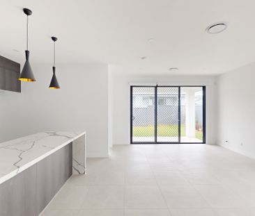 31 Rowcliff Circuit, Lochinvar NSW 2321 - Photo 1