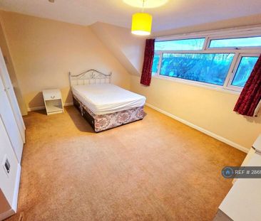 2 bedroom maisonette to rent - Photo 2